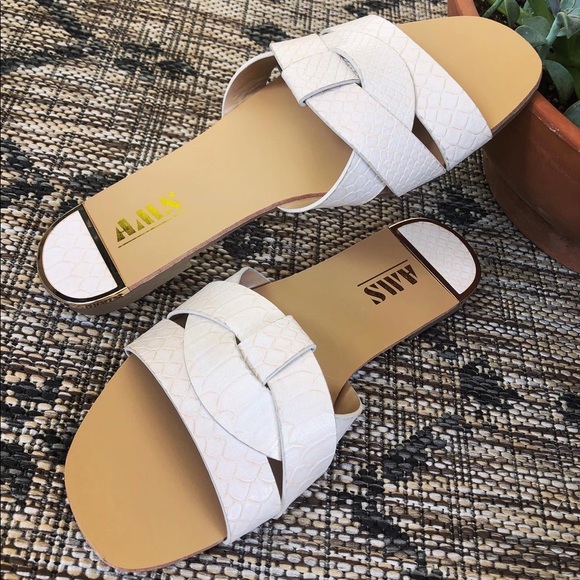 Shoes - New! Off White Croc Print Slide Sandals